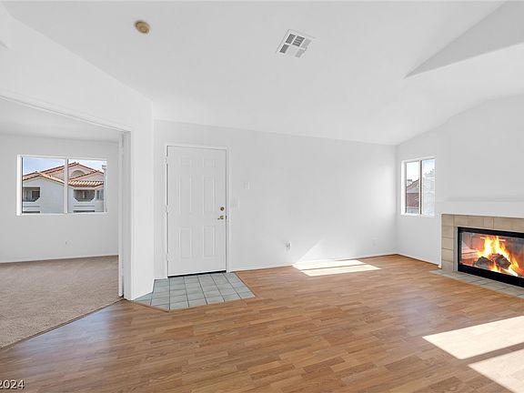 4th image of 556 Yacht Harbor Dr Unit 204