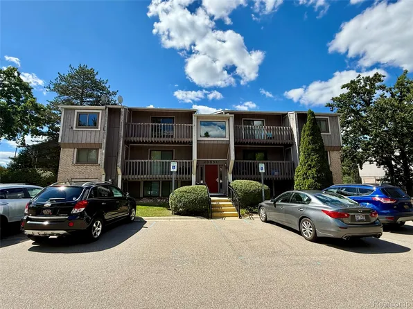 29850 W Twelve Mile Rd APT 512, Farmington, MI 48334