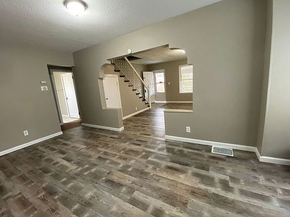 3rd image of 9116 E Milton Ave