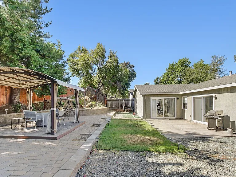 7001 Lynnetree Way — Photo 19