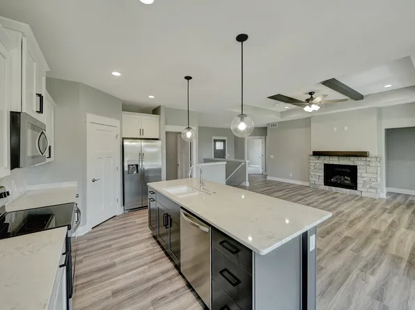 8610 S 51st St, Lincoln, NE 68516