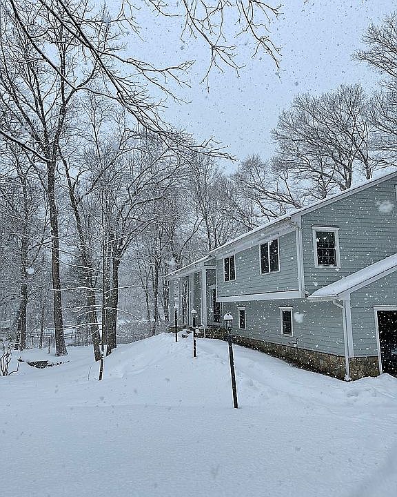 2nd image of 144 Dundee Rd