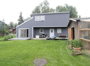1611 Oxford Dr, Anchorage, AK 99503