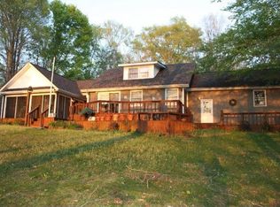 5215 Turney Groce Rd, Byrdstown, TN 38549