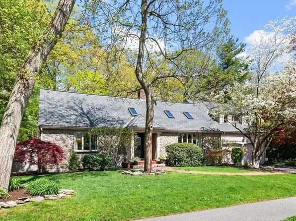 40 Philip Rd, Lexington, MA 02421