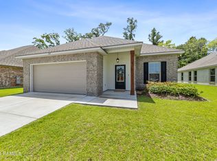 203 Muscadine Ln, Lafayette, LA 70508