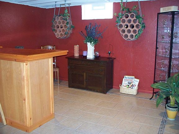 5th image of 2576 Acorn Dr