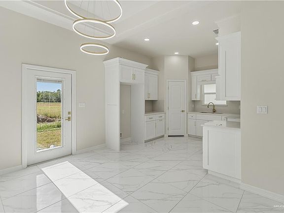 4th image of 217 S 17th St