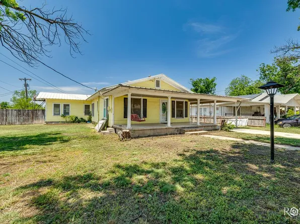 804 S Concho Ave, Sonora, TX 76950