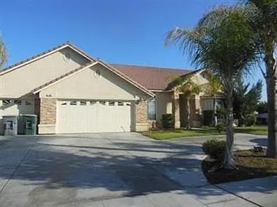 3105 W Almond Ave photo 1
