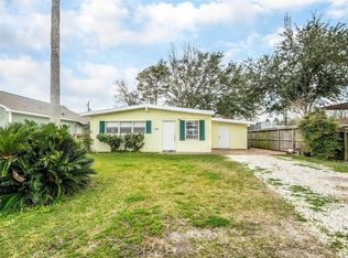 2617 Oaks St, San Leon, TX 77539
