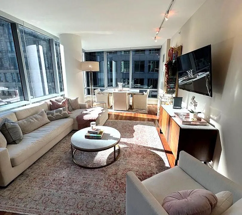 1414 S Penn Sq #17H