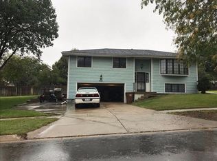 4311 Bel Ridge Dr, Lincoln, NE 68521