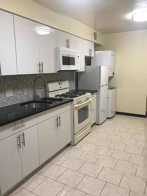 1st image of 243 E 88th St #1