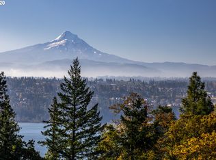 1180 SW Thornton Dr, White Salmon, WA