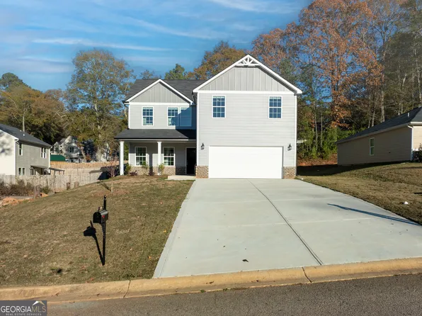 106 Duck Walk Way, Hogansville, GA 30230