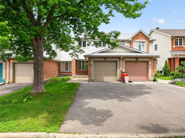 130 College Cir, Ottawa, ON K1K 4R9