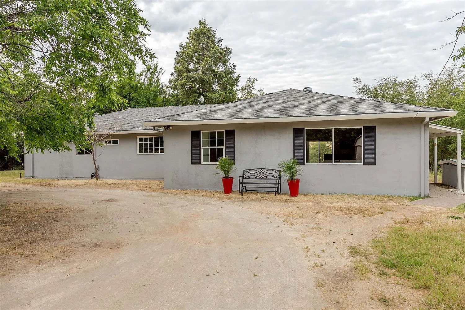 3858 Green Acres Ln photo 1