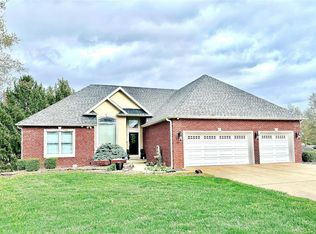 462 Redwood Dr, Farmington, MO