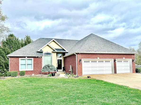 462 Redwood Dr, Farmington, MO 63640