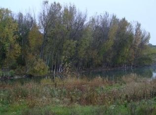 1221 Niagara Rd, Oconomowoc, WI 53066