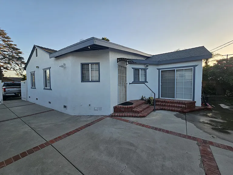 2363 Bloomdale St — Photo 33