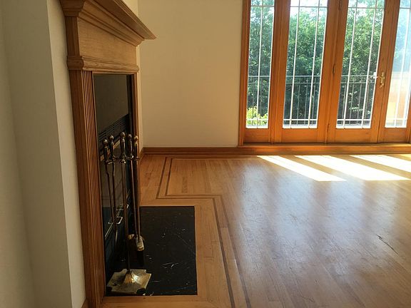 2nd image of 4105 N Kenmore Ave #3NW