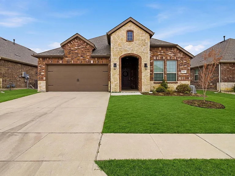 10407 Twisting Springs Dr — Photo 1