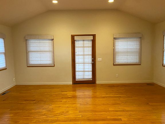 3rd image of 543 Central Ave