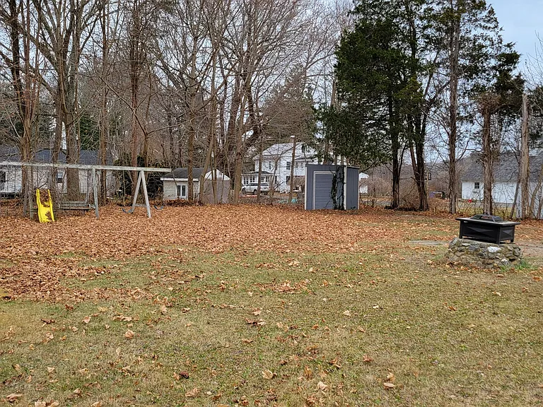 75 Fairview Dr — Photo 18