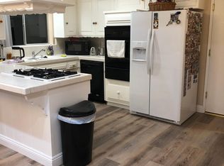 21017 Costanso St, Woodland Hills, CA 91364