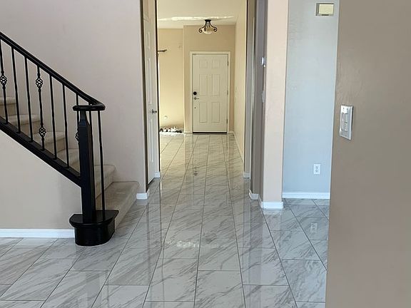 5th image of 2546 W Cordia Ln