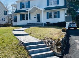 24 Willow Ave, Cornwall, NY 12518