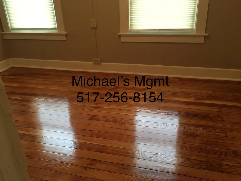 404 Leslie St — Photo 9