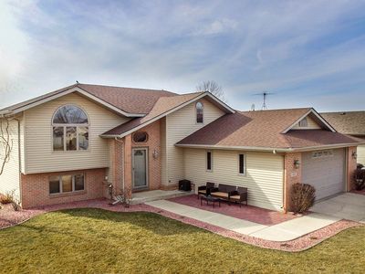 1277 Jacob Dr, Crown Point, IN, 46307