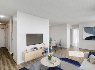 District, Calgary, AB T2P 2T4