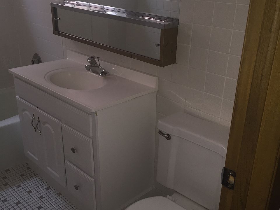 2nd image of 5920 W Diversey Ave APT 1W