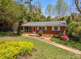 32 Hillendale Rd, Asheville, NC 28805