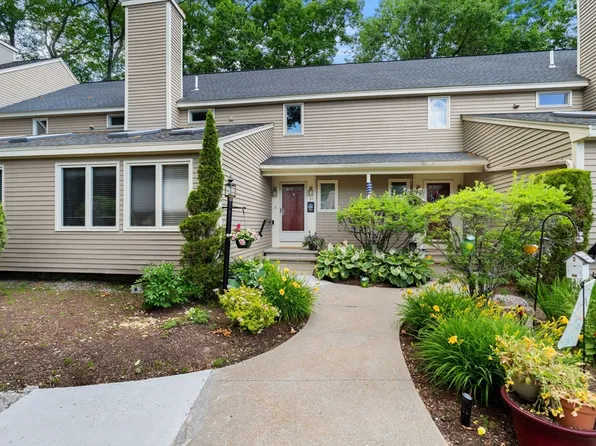 31 Tulip Cir #31, Haverhill, MA 01830