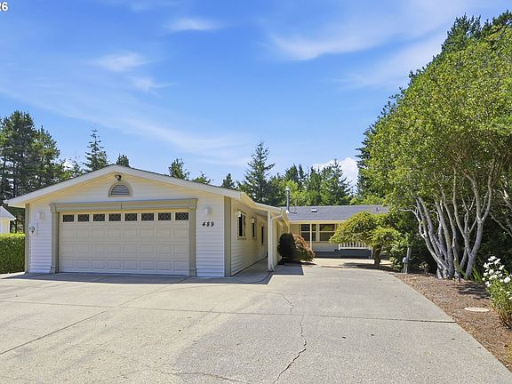 2nd image of 489 Sherwood Loop