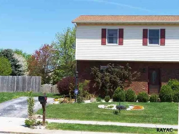 65 Sycamore Ln, Hanover, PA 17331