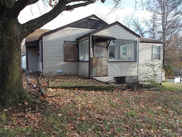 1st image of 7058 Roslyn Dr