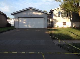 1127 15th St, Silvis, IL 61282