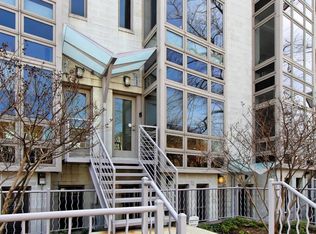 215 R St NE APT B, Washington, DC 20002