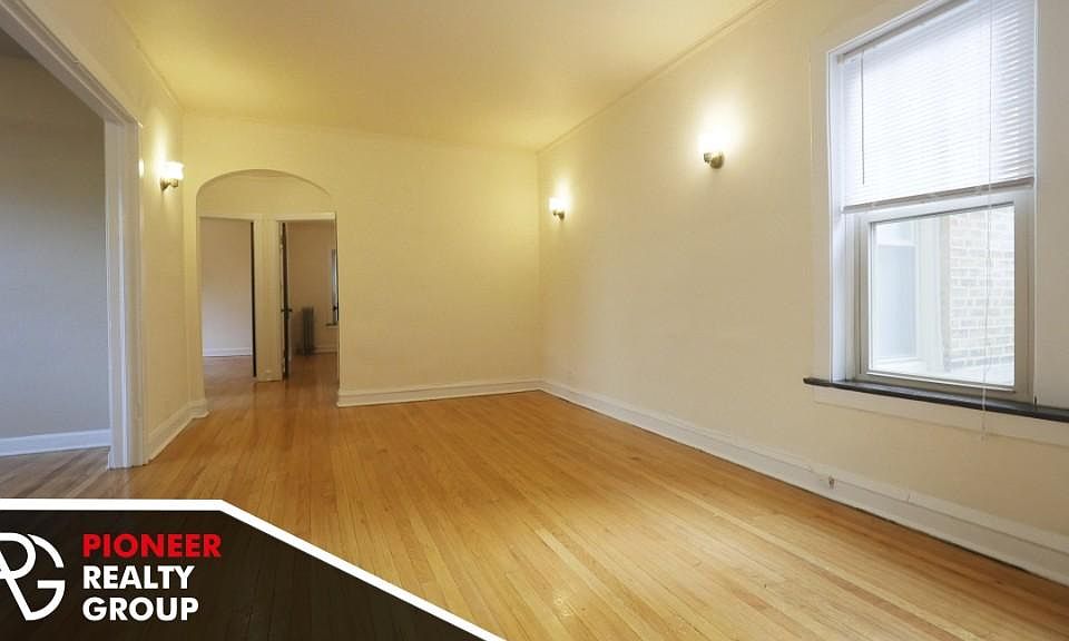 1st image of 2100 W Ainslie St #2108E1