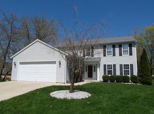 N37W26906 Kopmeier Dr, Pewaukee, WI 53072