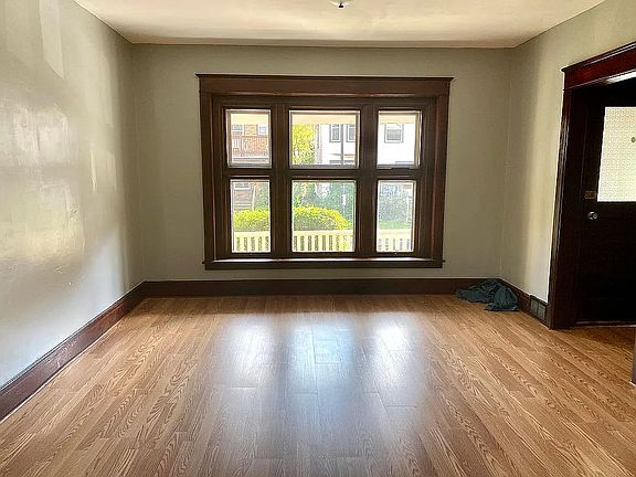 5th image of 36 Glendale Pl