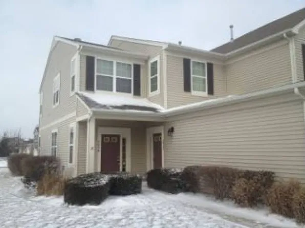 2959 Falling Waters Dr, Lindenhurst, IL 60046