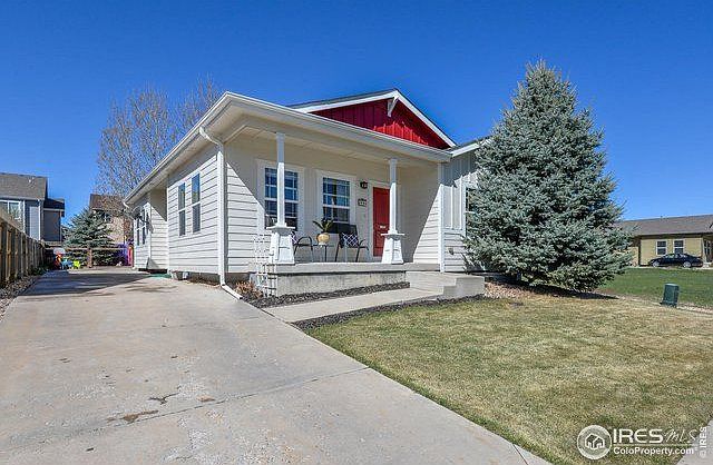 1st image of 839 Cliffrose Way