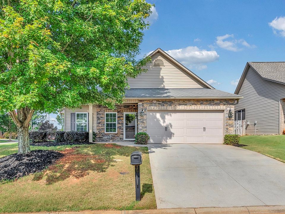 1st image of 412 Vintage Hill Dr